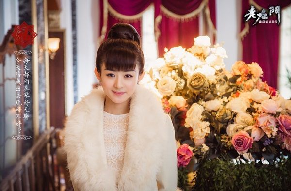 Vẻ đẹp trẻ trung ngọt ngào của Triệu Lệ Dĩnh rất xứng đôi vừa lứa với Phật gia Triệu Vỹ Đình. 