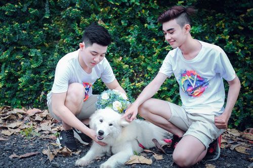 “Anh ấy khờ và thành thật lắm. Chúng tôi yêu nhau bằng sự trân trọng, biết ơn chứ không đơn thuần là cảm xúc dạt dào, mãnh liệt như những cặp đôi mới bắt đầu nữa”, Thức nói.