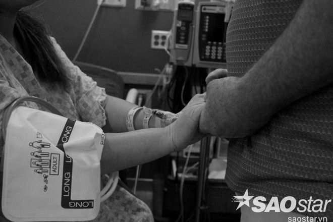 Phải tiến hành sinh mổ khiến Na Hye rất lo lắng. Nhưng cô may mắn có chồng - anh Dave Brass luôn ở bên cạnh động viên.