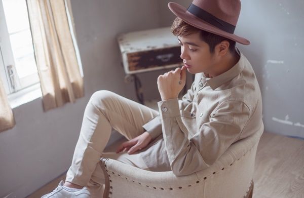 Trong buổi họp fan vào ngày 11/09 vừa qua khi thể hiện ca khúc Xin em lần đầu tiên, ngay lập tức hơn 500 khán giả đã cổ vũ nồng nhiệt và hứa hẹn ca khúc của nhạc sỹ Nguyễn Hồng Thuận sẽ tạo hit trong thời gian sắp tới với chất giọng nồng ấm và cao vút.