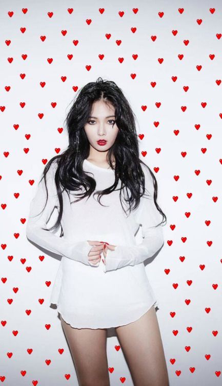 Những fan trung thành của HyunA chắc không hề lạ gì việc thần tượng bỗng dưng hét toáng trước những con gà.