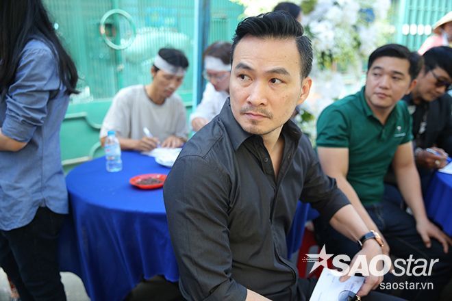 Chi Bảo rất nể phục và không thể quên hình ảnh Minh Thuận cần mẫn, tìm tòi cho vai diễn của mình: "Trong phim Cô gái xấu xí, anh vào vai Ninh Lâm, người thích hoa văn caro. Minh Thuận đã dày công đi mua những chiếc áo caro, thậm chí tìm đồ vật có họa tiết này để phục vụ cho nhân vật mình đóng". 