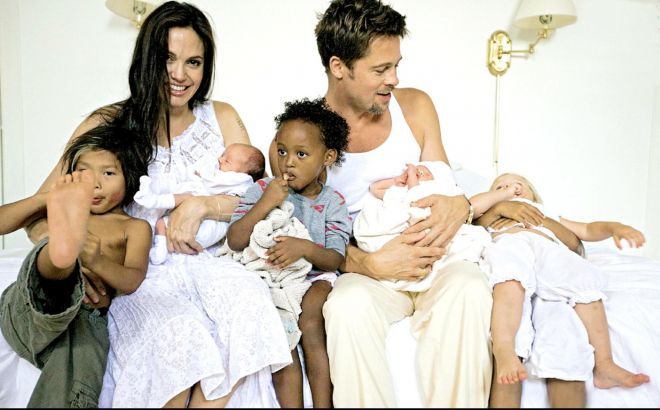 diaporamaphoto-2008-jolie-pitt-twins-first-picture-01_0