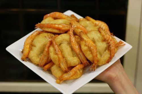 Bánh tôm - Số 10B ngõ Nội Miếu, Lương Ngọc Quyến, Hoàn Kiếm.