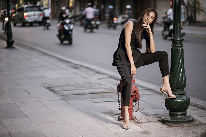 Yến Nhi nén nỗi thất vọng để tiếp tục các công việc làm người mẫu của mình và hứa hẹn sẽ lần lượt cho ra mắt các bộ hình đã chuẩn bị sẵn trong quá trình đến với cuộc thi bị lỡ hẹn này!