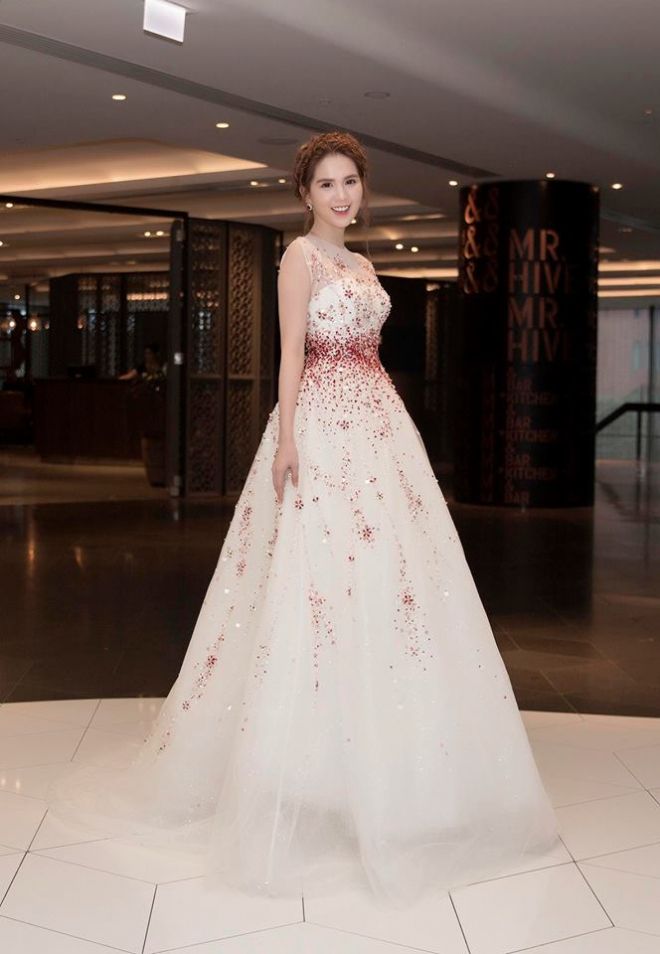 160930starsao-ngoctrinh-3