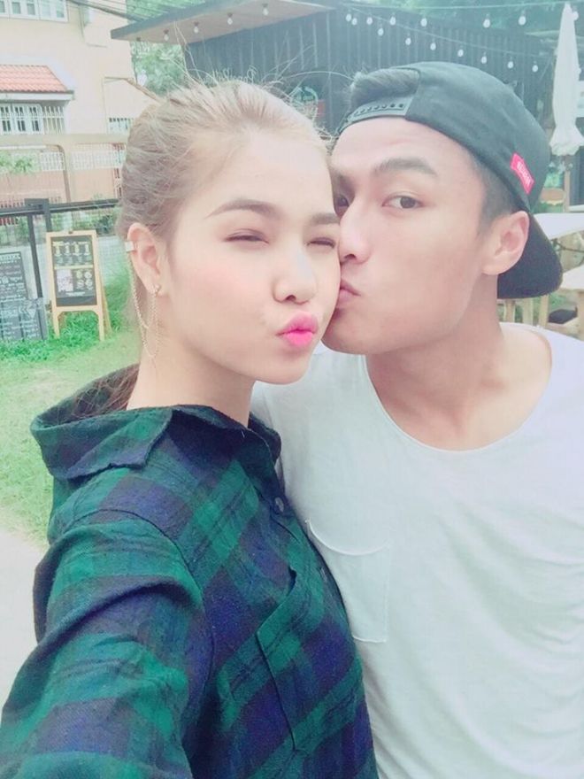 Những hình ảnh ngọt ngào của Kỳ Hân - Mạc Hồng Quân được chia sẻ liên tục trên Facebook cá nhân.