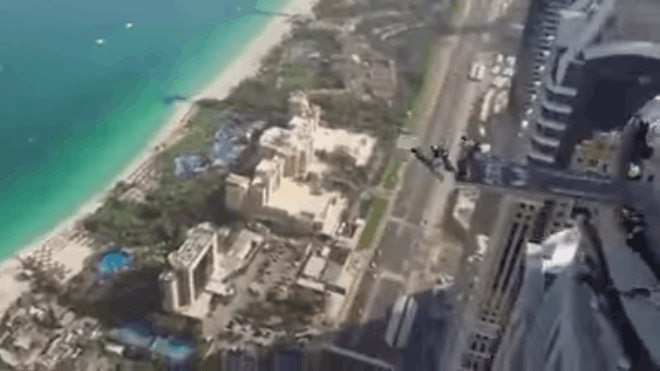 Chụp selfie, bay tự do và cái chết thương tâm của người trẻ Ảnh 2