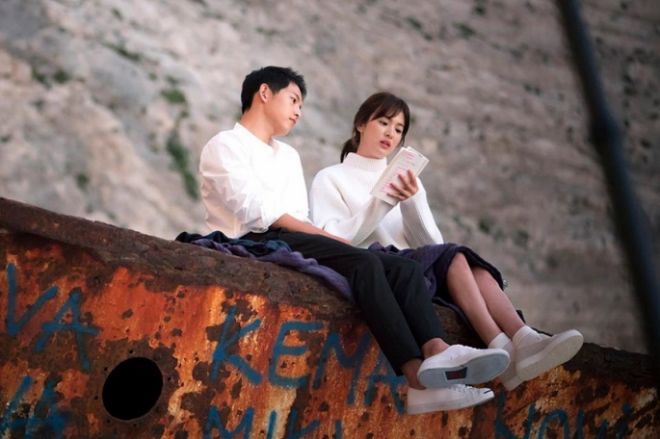 descendants-of-the-sun-stars-song-joong-ki-and-song-hye-kyo