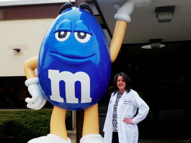 despite-not-having-any-prior-experience-with-taste-testing-she-decided-to-go-for-the-job