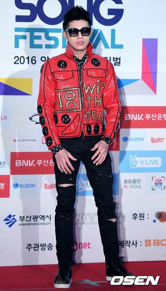Noo Phước Thịnh xuất hiện "cực ngầu" trên thảm đỏ Asia Song Festival 2016.