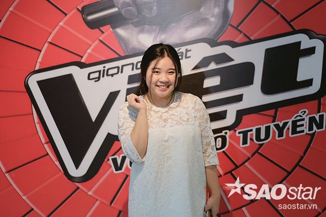 Thời gian vừa qua, ngoài ca hát, Vân Anh còn thử sức diễn xuất khi tham gia bộ phim Tỉnh giấc tôi thấy mình trong ai cùng Chi Pu.