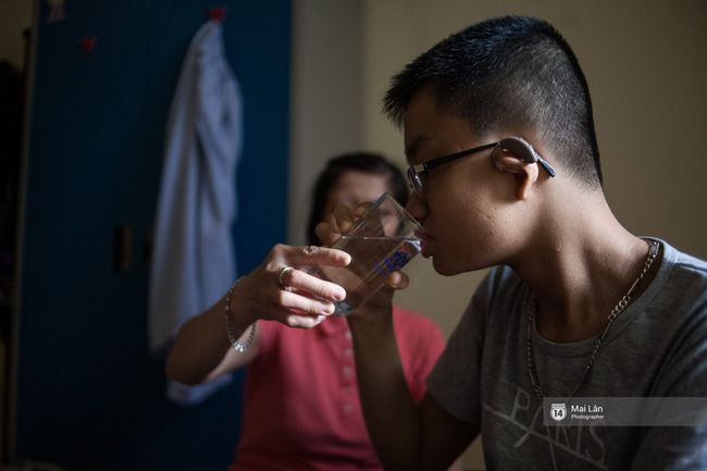 Nước uống hàng ngày của Việt đều có pha thuốc bù điện giải.