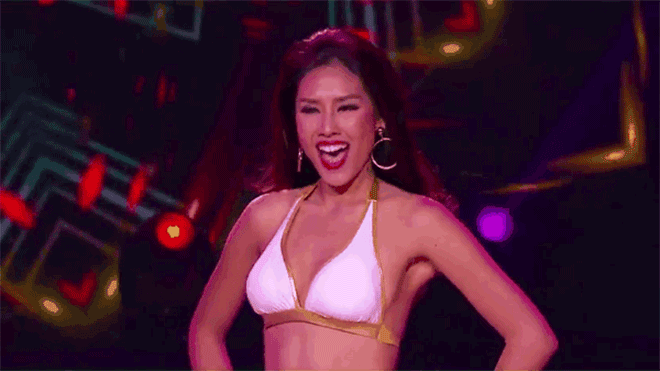 Nguyễn Thị Loan và cái trợn mắt, lắc vai gây tranh cãi tại Miss Grand International 2016 Ảnh 2