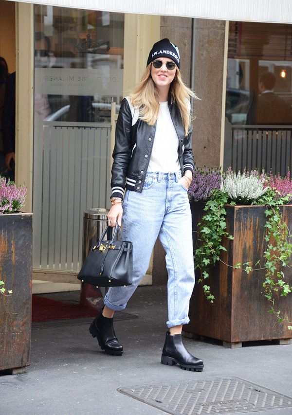 this-unexpected-jean-trend-is-making-a-huge-comeback-1942875-1476814196-600x0c
