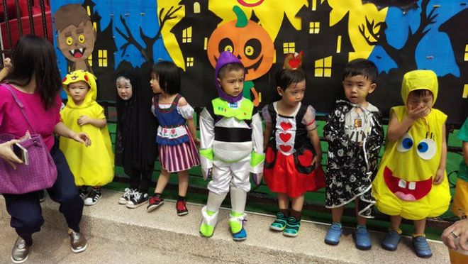 Khi bạn nhận ra bọn cùng lớp hoá trang toàn công chúa, hoàng tử, siêu nhân cute phô mai que...