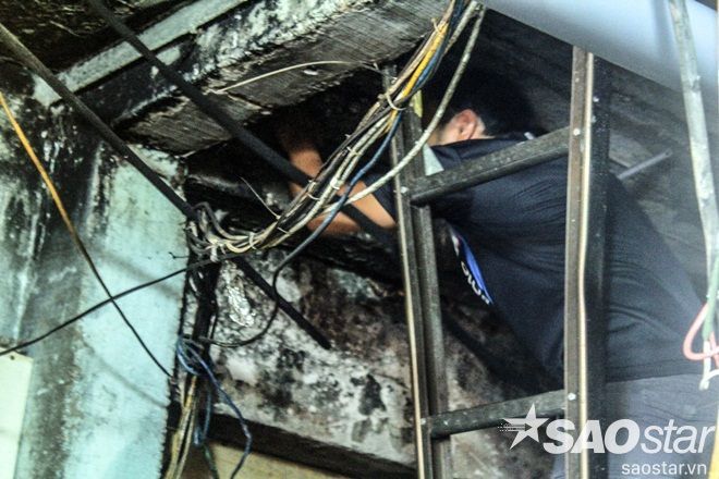 Hệ thống đường dây điện cũng chỉ được bố trí, giăng mắc tạm bợ không an toàn.