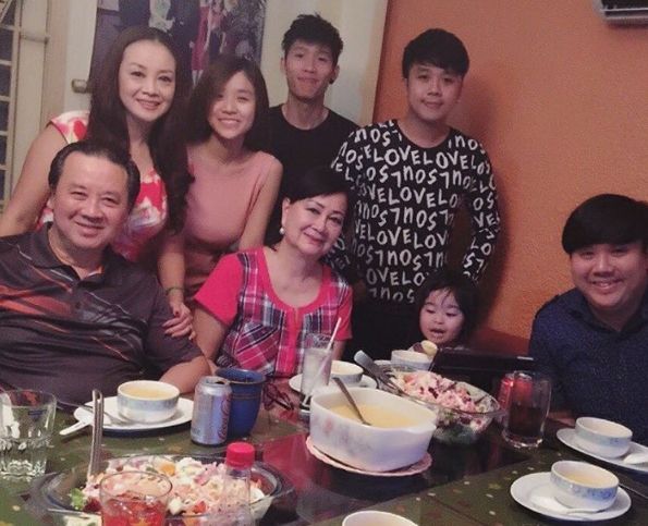 Danh hài Bảo Quốc là ông nội của Bảo Ngọc.