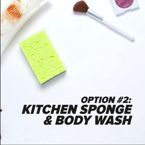 ve-sinh-co-trang-diem-bang-mieng-rua-bat-01