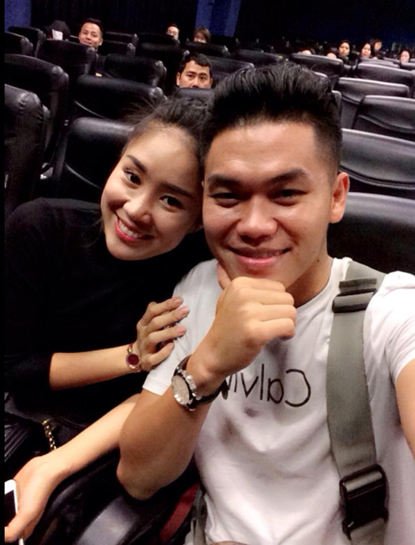 Trung Kiên rất bé Cà Pháo - con riêng của Lê Phương: "Tôi và Cà Pháo xưng tên. Tôi gọi bé là bạn Pháo, xưng Pon (tên ở nhà của Trung Kiên). Tôi muốn gọi như vậy để không có khoảng cách với Pháo. Để thân thiết với Pháo, trước tiên tôi phải là bạn của bé. Chúng tôi giống hai người bạn không có khoảng cách.".