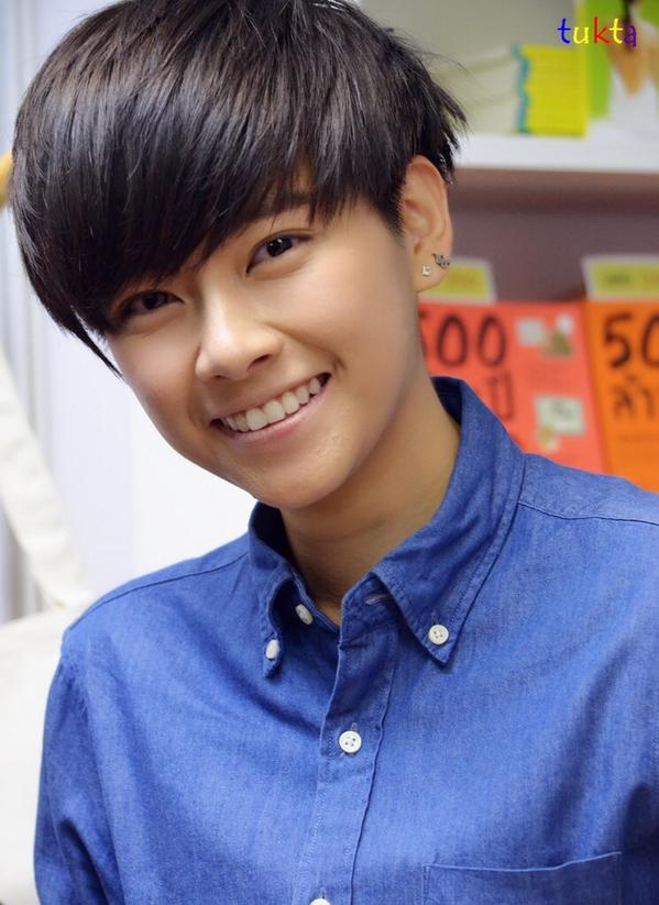 Cười như thế này mới đẹp!