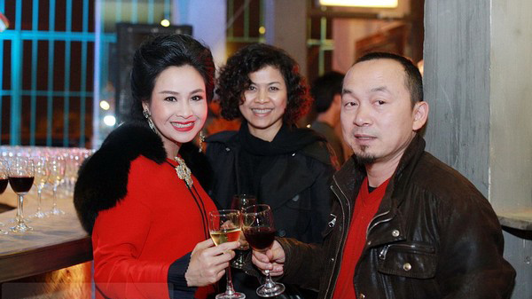 Quốc Trung và hai người đàn bà của cuộc đời mình.