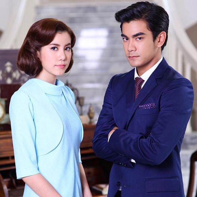 Moskva talabasining onlayn pornosini tomosha qiling Paypoqdagi hottie jinsiy aloqa video