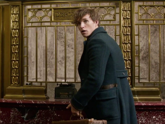 eddie-redmayne-newt-scamander-fantastic-beasts-trailer-screeshot-png