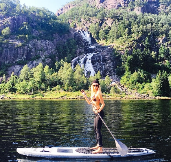 cuoc-song-giau-sang-cua-nu-nguoi-mau-co-than-hinh-boc-lua-10-075204