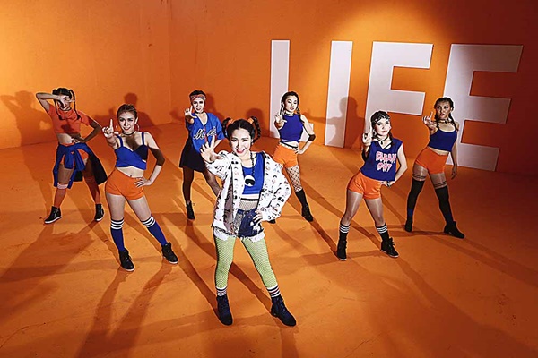 hoa-minzy-song-khong-hoi-tiec-14