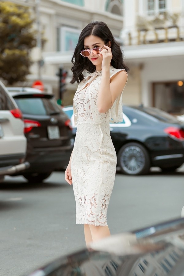 Bên cạnh đó, album vol.3 của Đông Nhi cũng được ấn định cho ra mắt vào tháng 2/2017.