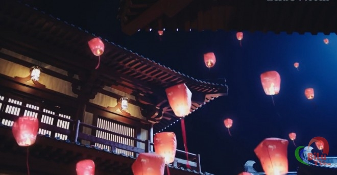 …sau khi bay lên trời chúng biến thành khoảng… 9 chục chiếc.