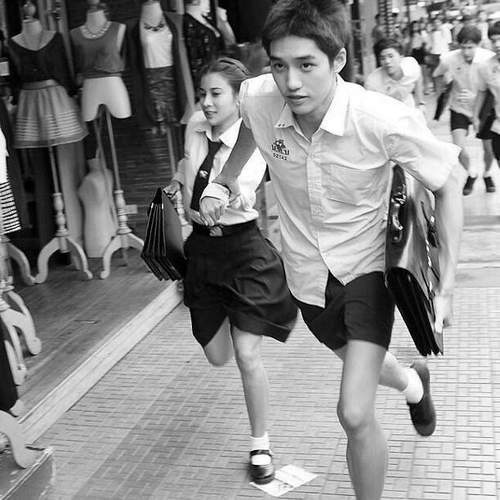 doc-quyen-bad-boy-tuoi-noi-loan-che-ban-gai-xinh-dep-phong-dang-3