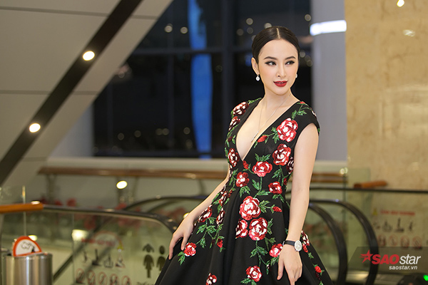 Cô lúc nào cũng quyến rũ, lộng lẫy.