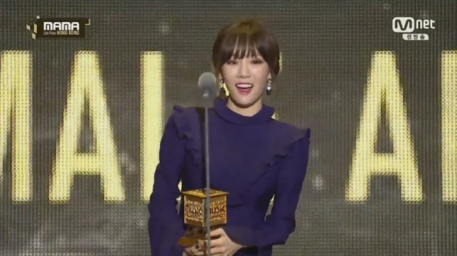 Taeyeon giành giải Nghệ sĩ nữ xuất sắc - Quá xứng đáng cho một năm ko ngày nghỉ