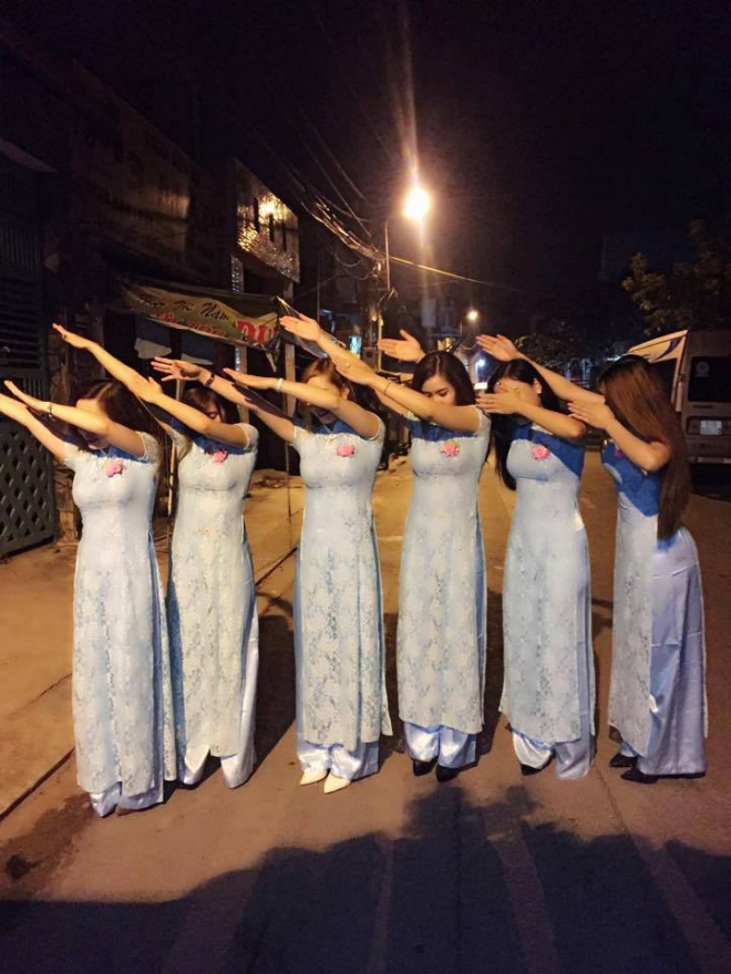 cuoi-ngoac-mieng-voi-nhung-doi-quan-be-trap-lay-loi-nhat-viet-nam-doiquanbele19-1480906239-width720height960-copy