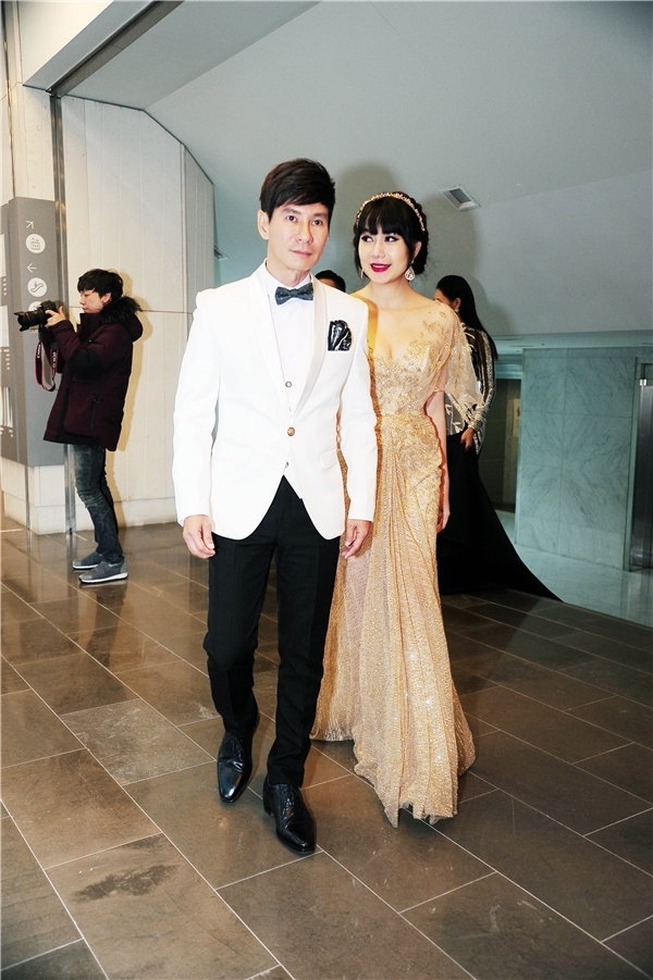 Ở bất kỳ góc độ nào, Lý Hải vẫn rất xứng đôi vừa lứa