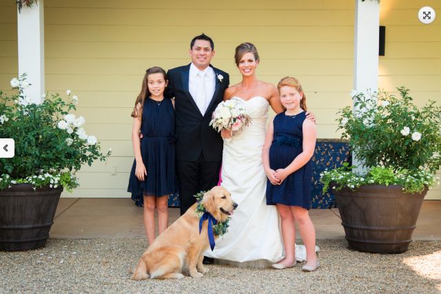 Năm 2014, anh kết hôn cùng với người bạn gái thuở thiêu thời, sau khi đã có với nhau hai cô con gái đáng yêu.