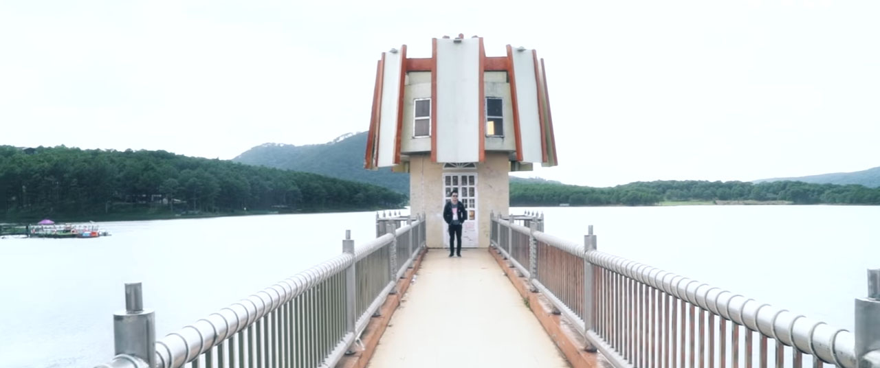 Quang Vinh thích thú khí khi bước đến Hồ Tuyền Lâm @Quangvinhpassport