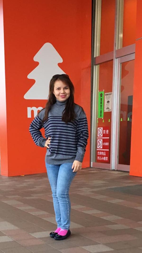 Một số hình ảnh ngoài đời thường của Huỳnh Minh Hạnh - em gái ruột Đàm Vĩnh Hưng.