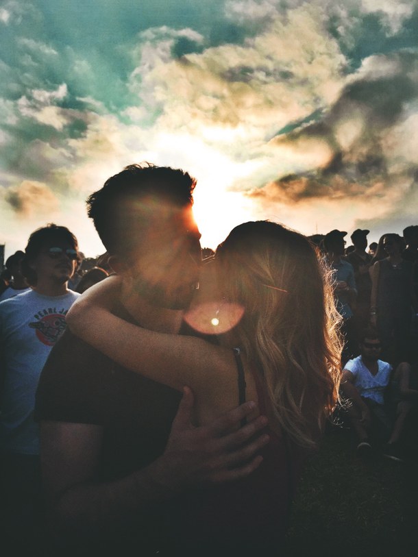 couple-festival-kiss-lollapalooza-favim-com-2639081