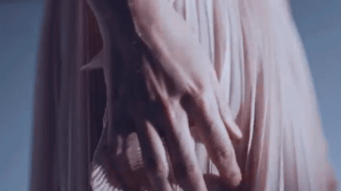 Thương hiệu H&M tiếp tục khiến giới mộ điệu bất ngờ vì chiến dịch thời trang độc đáo của mình Ảnh 2