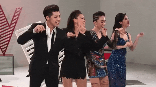 Bộ tứ HLV The Voice 2017: Đằng sau thước hình hiệu sang chảnh là khoảnh khắc đáng yêu này! Ảnh 2