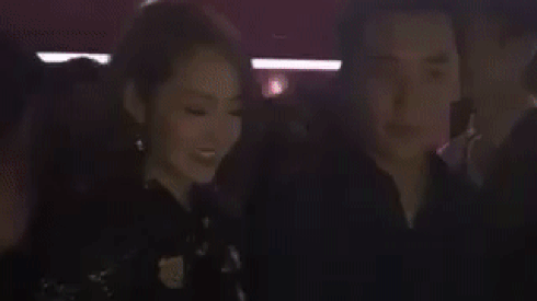 Muôn vàn biểu cảm cực chất của Seungri tại quán bar ở Hà Nội! Ảnh 2