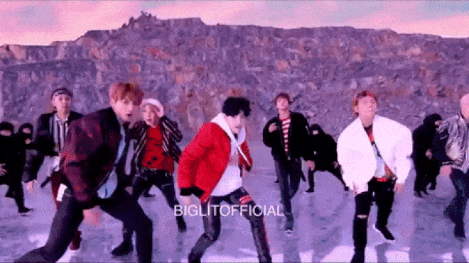 Quá dữ dội, ‘binh đoàn’ BTS tiếp tục khiến fan mãn nhãn với MV xem là muốn ‘quẩy’ Ảnh 2