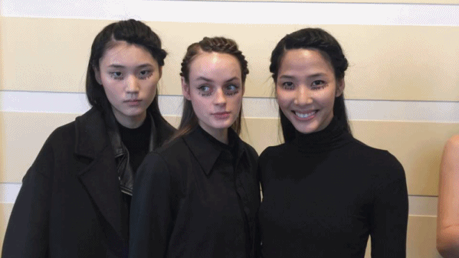 Hoàng Thùy gây sốt với xu hướng trang điểm 'tha thu' như Sơn Tùng tại Tuần lễ thời trang Thu Đông 2017 Ảnh 2