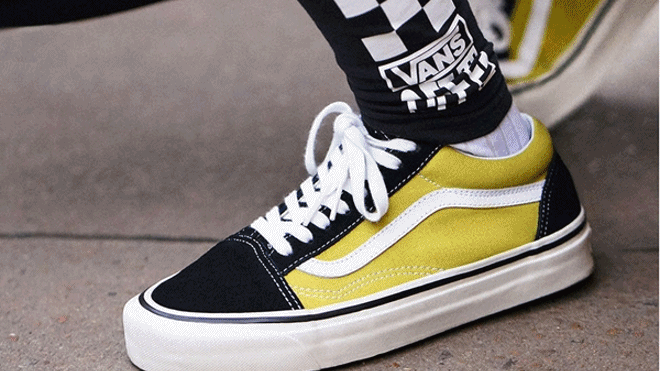 Không chịu nằm ngoài cuộc chơi 'collabs', Vans kết hợp cùng Urban Outfitters trong BST mới! Ảnh 2