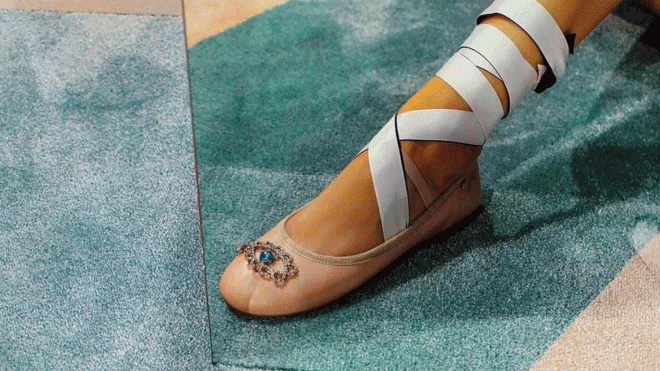 Choáng ngợp trước vẻ lung linh trong BST 'Find me in wonderland' của nàng blogger hot nhất nước Ý Ảnh 2