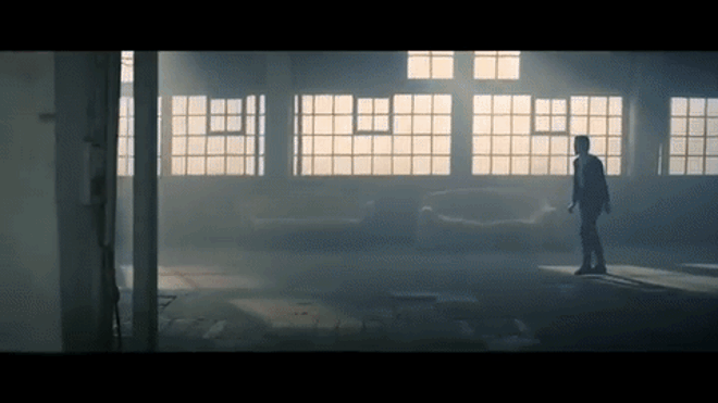 Nín thở trước đoạn phim kỉ niệm Coco Chanel, Kristen Stewart đẹp hoang dại nhảy múa điên cuồng Ảnh 2