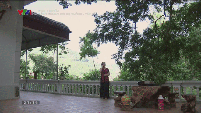 Điều thú vị từ 'Sống chung với mẹ chồng': Khi mẹ đẻ đeo kính Chrome Hearts Ảnh 2